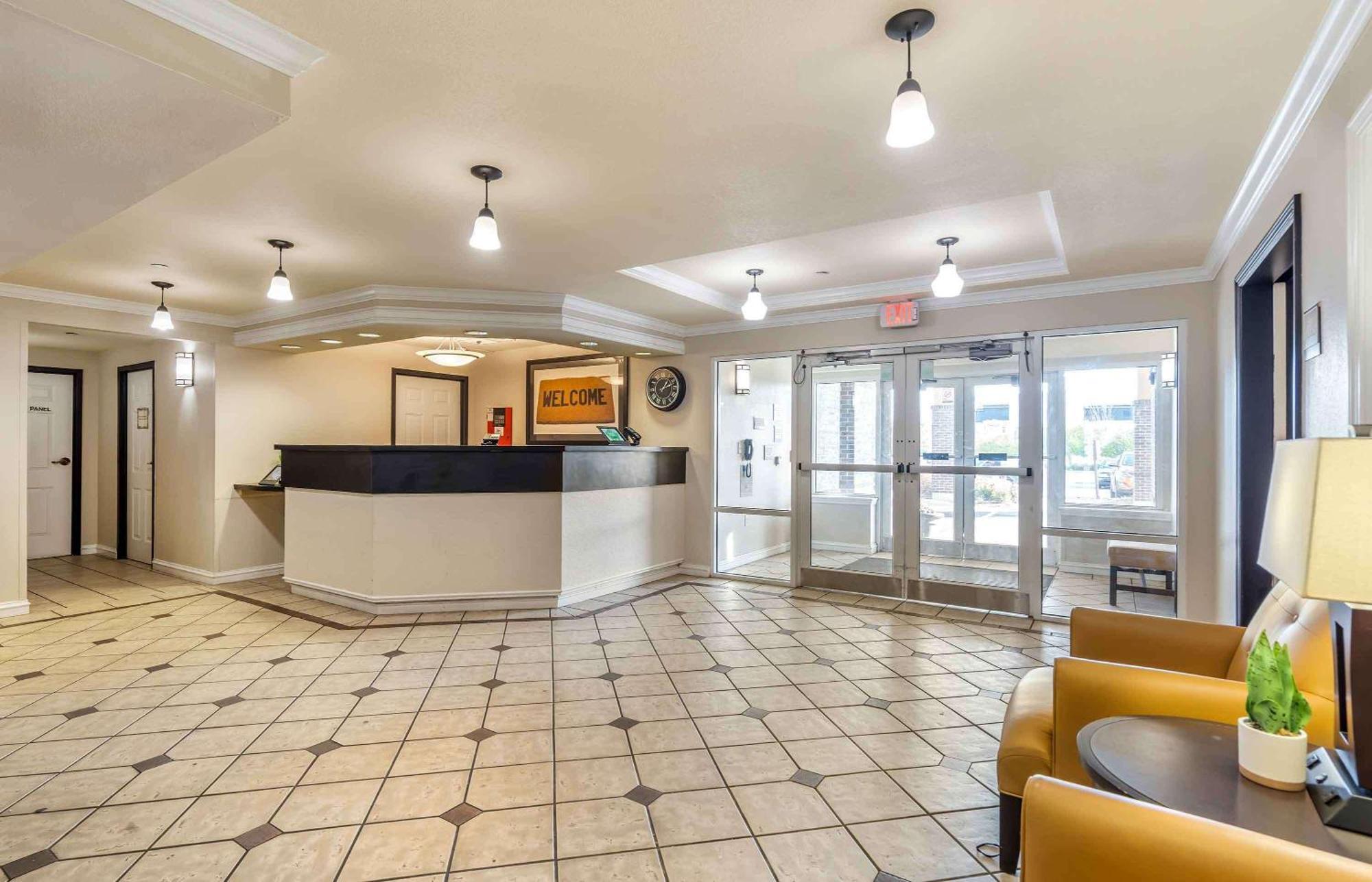Extended Stay America Select Suites - Chicago - Lombard - Oakbrook Oakbrook Terrace Exterior photo