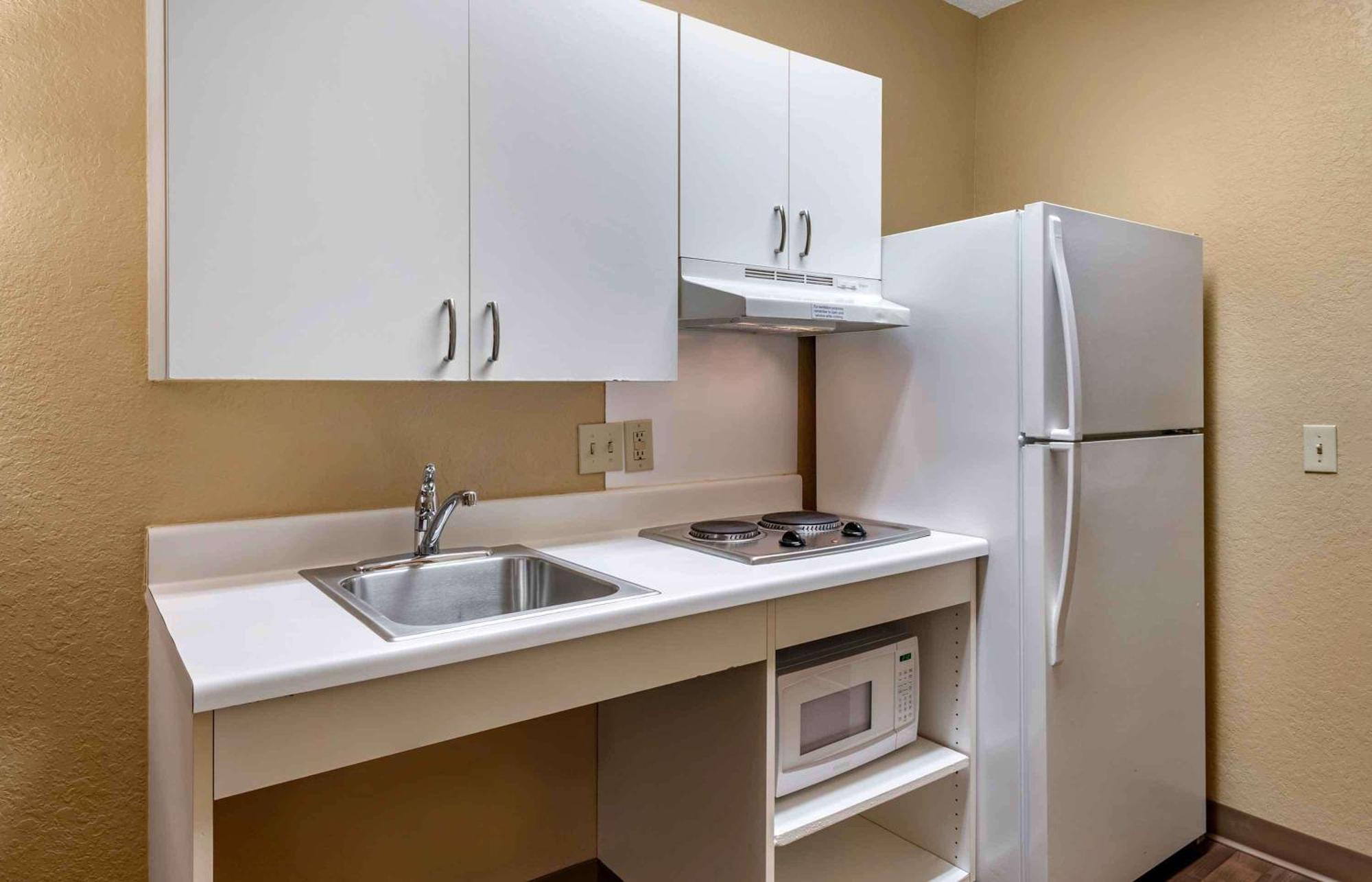Extended Stay America Select Suites - Chicago - Lombard - Oakbrook Oakbrook Terrace Exterior photo