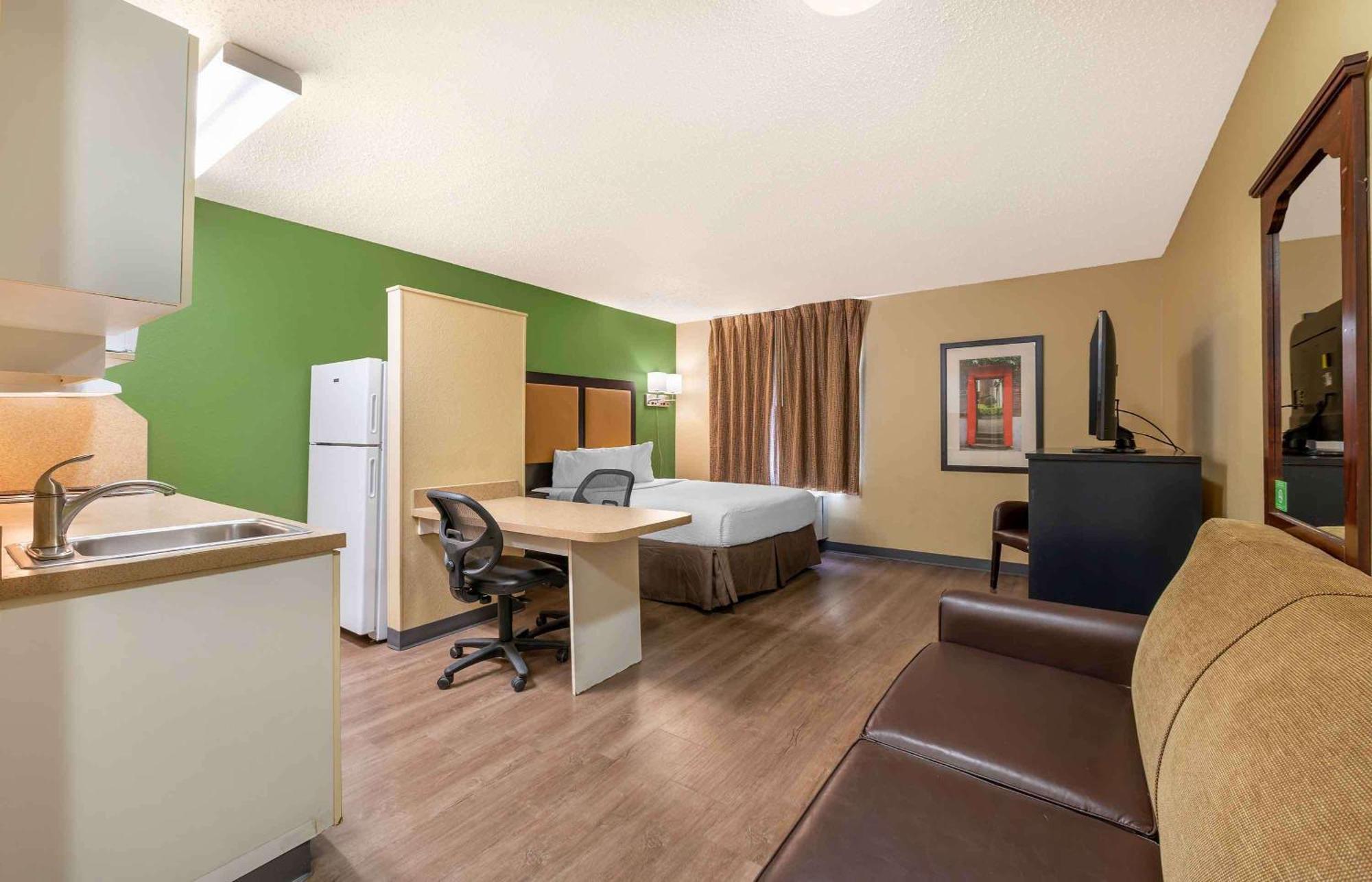 Extended Stay America Select Suites - Chicago - Lombard - Oakbrook Oakbrook Terrace Exterior photo
